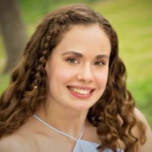 Meet your Posher, Caroline